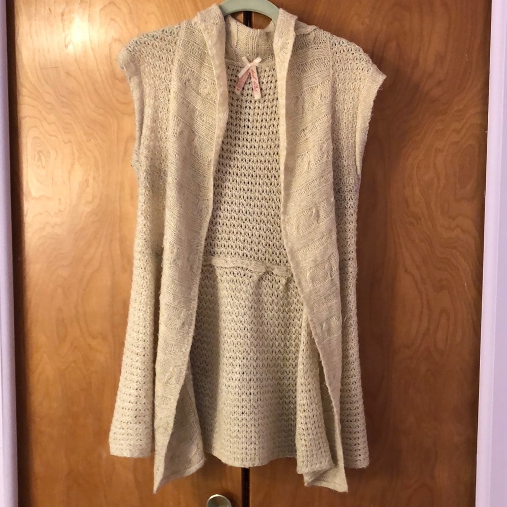 Cream Knit Vest